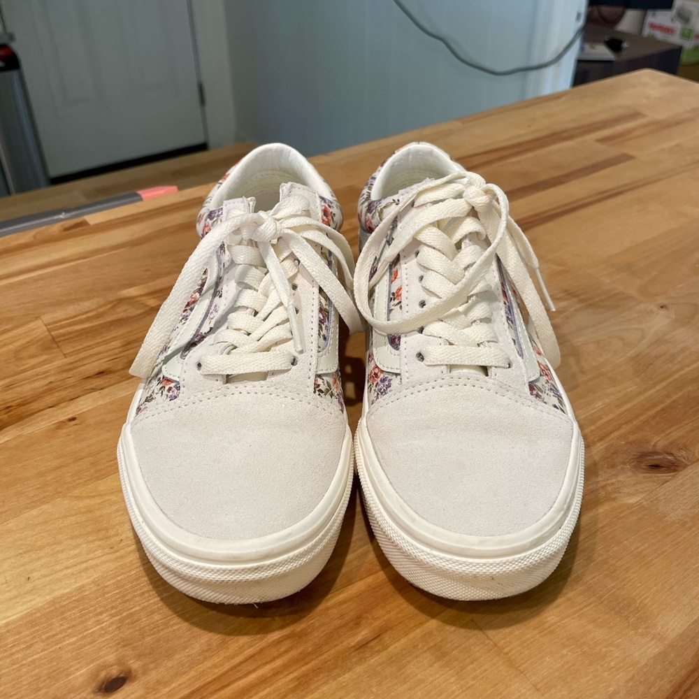 Vans Women's Cream Floral Sneakers